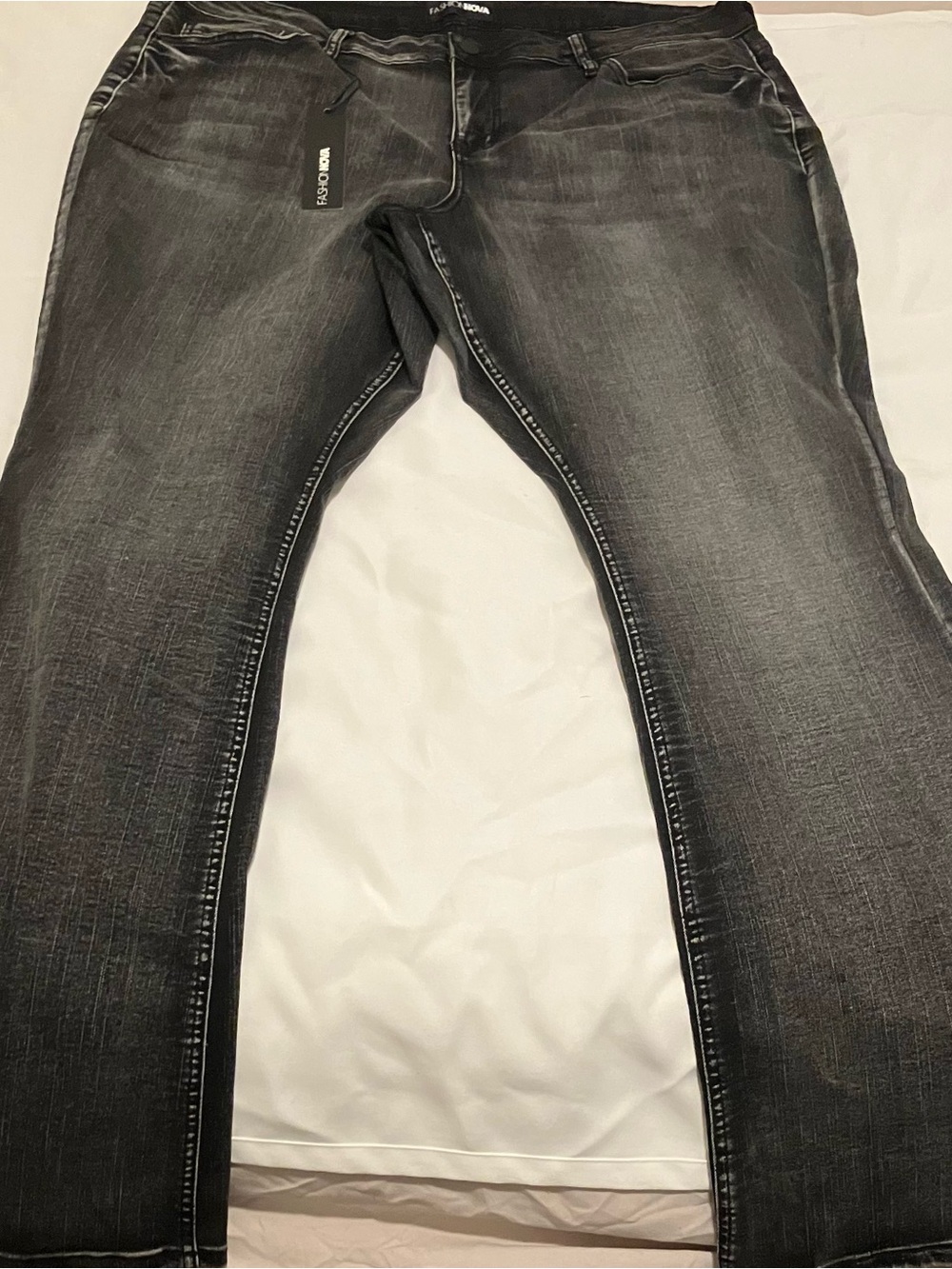 Women’s Fashion Nova Bell Bottom Jeans Size 20 Brand New Tags On!
